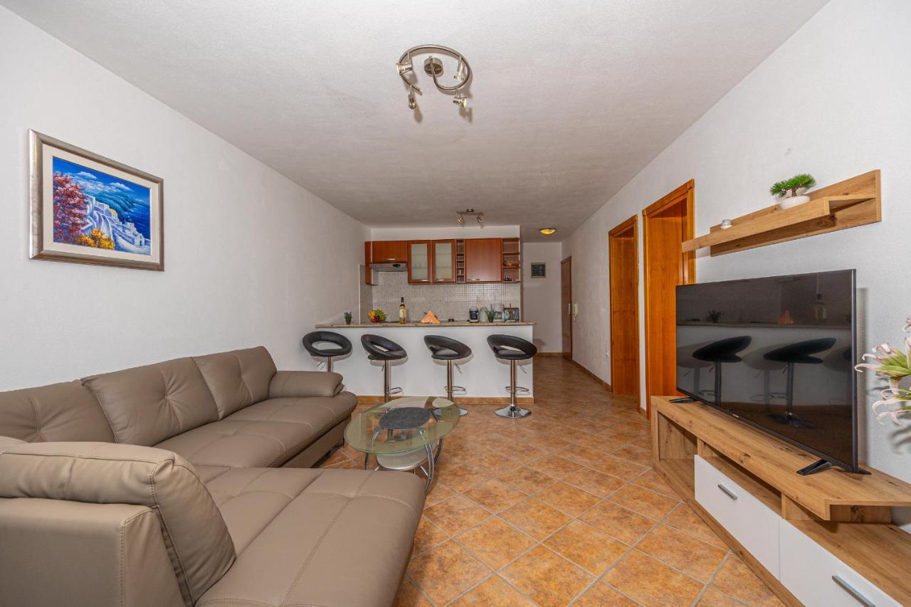 Apartments Lacic 2 Crikvenica Exterior foto