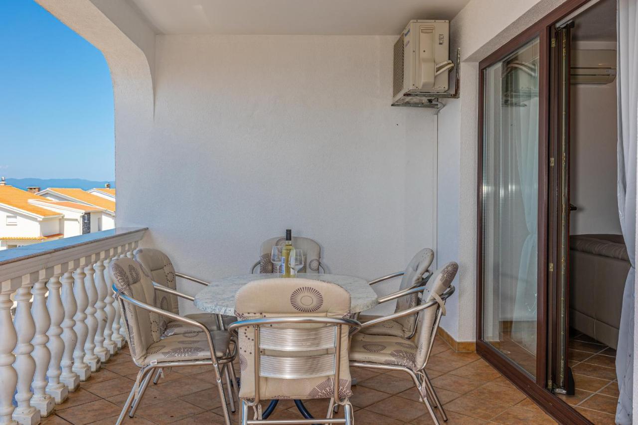 Apartments Lacic 2 Crikvenica Exterior foto